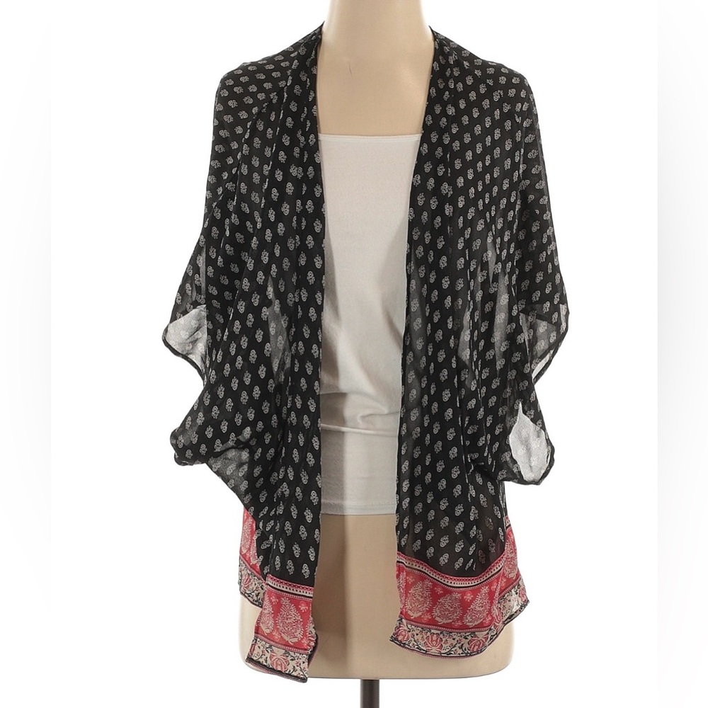 Maurices Black and Red Patterned Kimono